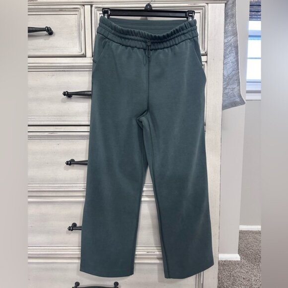 Lululemon Softstreme High-Rise Straight-Leg Cropped Pant - Picture 1 of 9